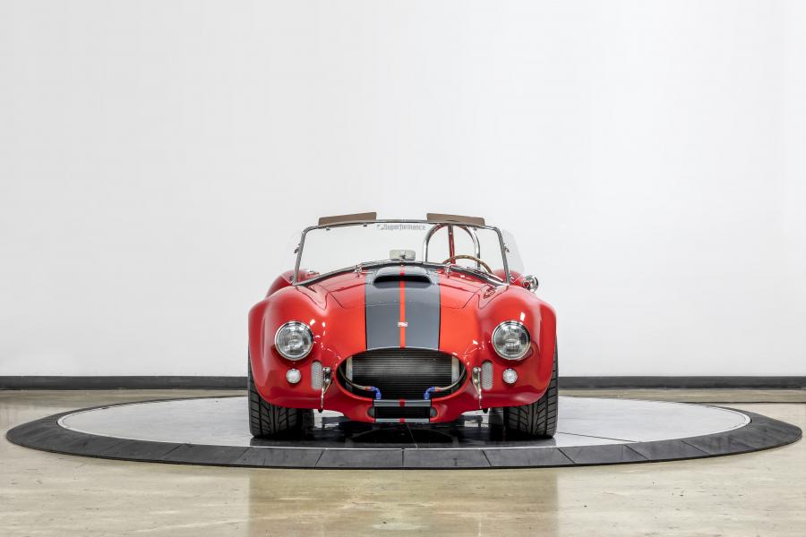  AC Cobra 6 by Superformance 2019 года  (фото 15 из 33)